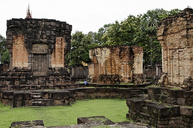 Prasat Sa Kamphaeng Yai-046